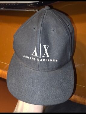 A/X Armani Exchange Men Black Baseball Cap Hat Strapback 
Good condition
